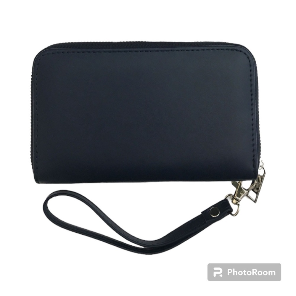 NWT Classic Solid Black Faux Leather Wristlet Wallet New